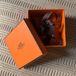 Hermès orange bracelet box w/ ribbon